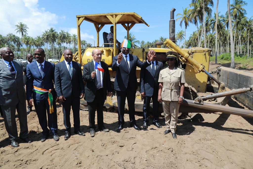 Côte d'Ivoire -  Lutte antiterroriste:  Hamed Bakayoko et Jean Yves Ledrian lancent les  travaux de construction d'une académie