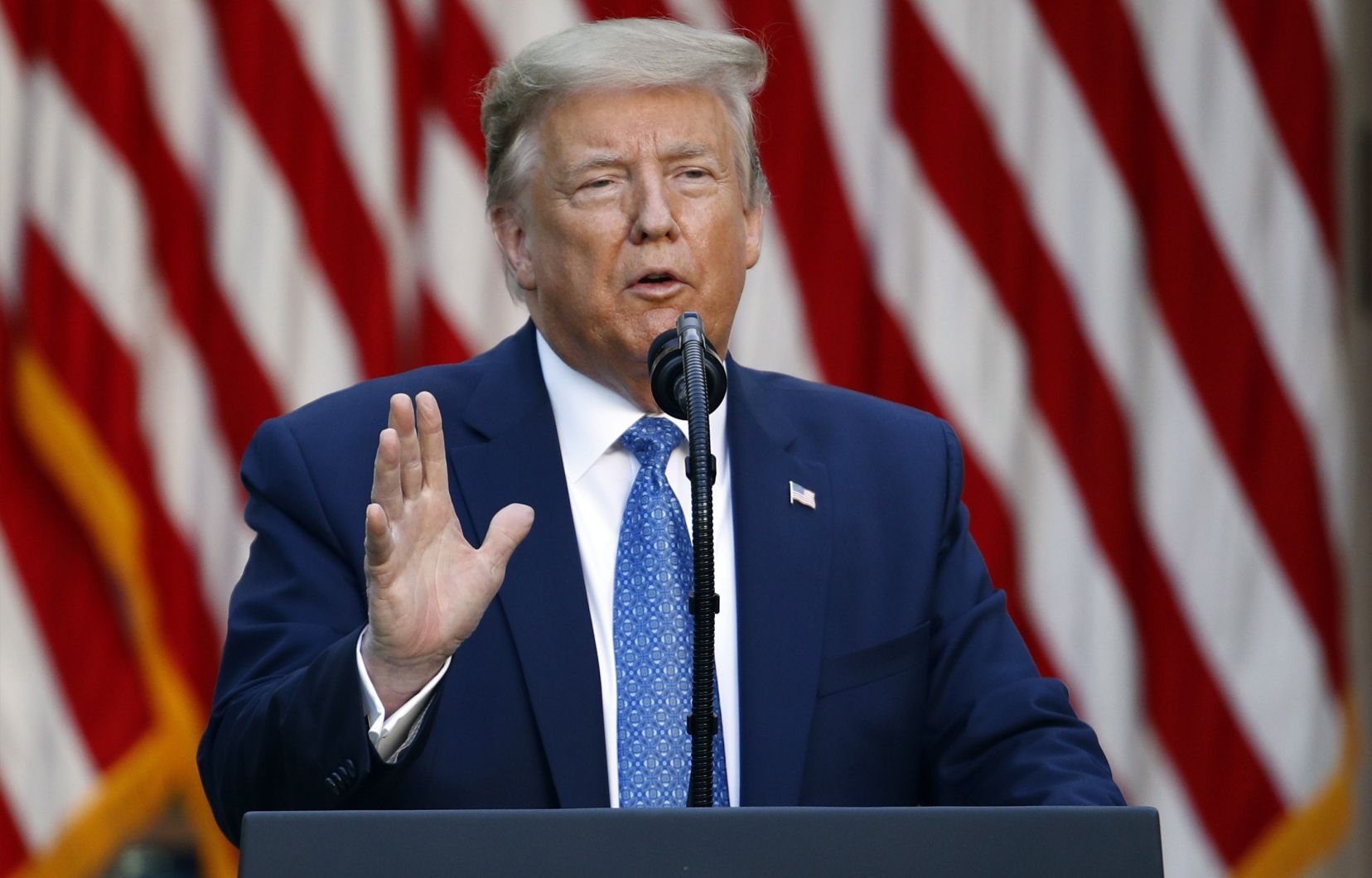 Trump menace de déployer l'armée pour arrêter les manifestations