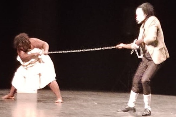 Chroniques du MASA- Deux scènes, une même blessure