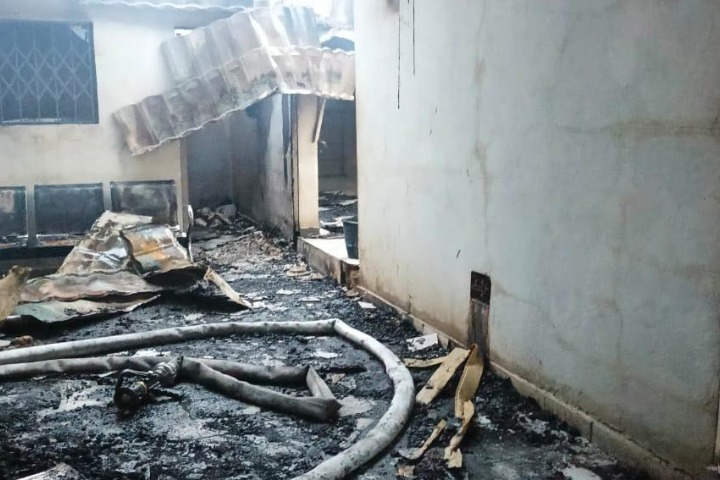Côte d’Ivoire.  La mairie de Tafiré part en fumée à 2 heures du matin