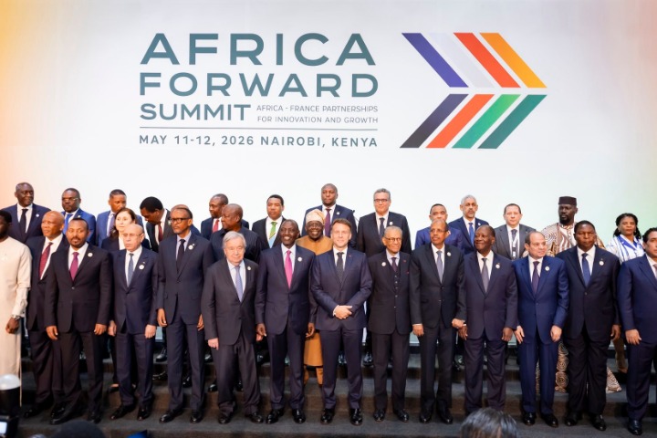 Kibarou .  France-Afrique : vers la fin de l’aide publique au développement ?