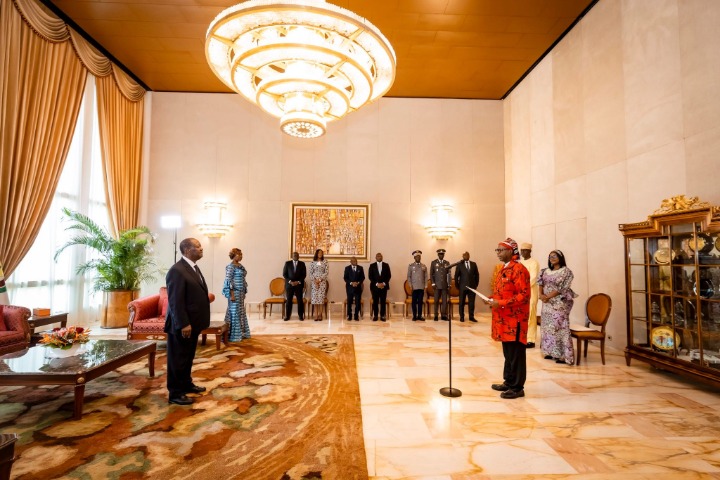 Côte d’Ivoire .  Six pays d’Afrique, d'Europe et d'Asie envoient de nouveaux Ambassadeurs...