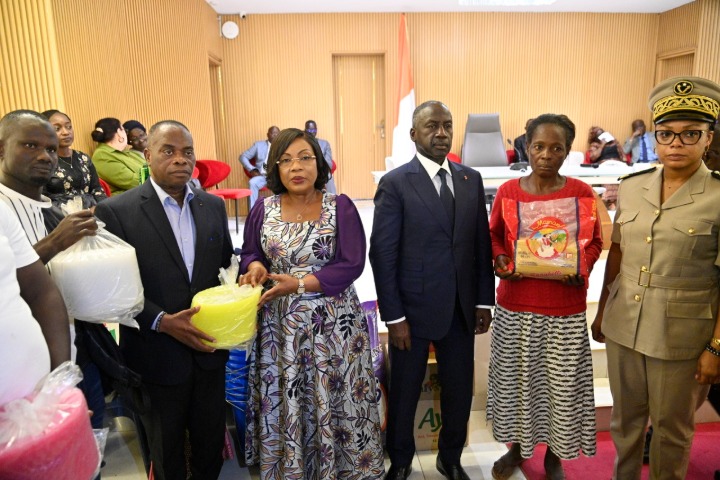 Côte d’Ivoire. Pluies diluviennes à Abidjan : Dominique Ouattara apporte une assistance aux...