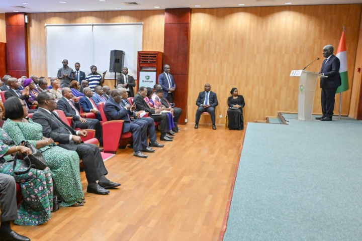 Côte d’Ivoire. Gestion des élections après la CEI : l’opposition tourne, avec méfiance,...