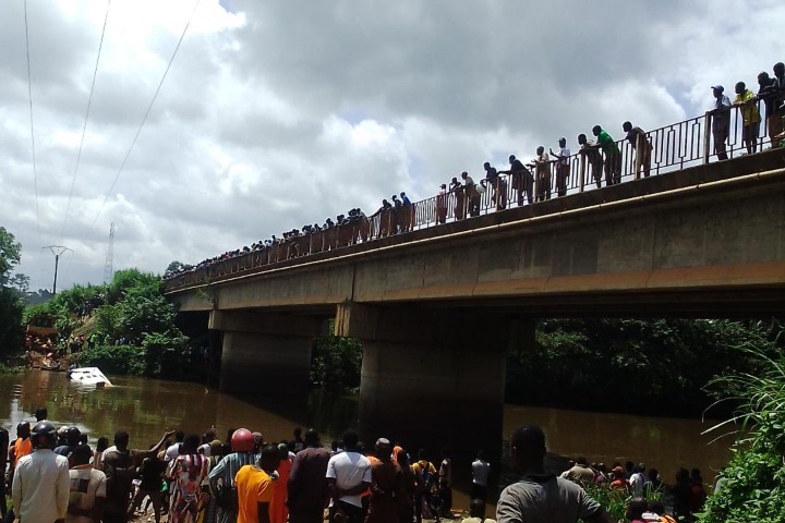 Côte d'Ivoire - Après l'accident sur la route Touba-Biankouma : 13 heures pour sortir du fleuve le...