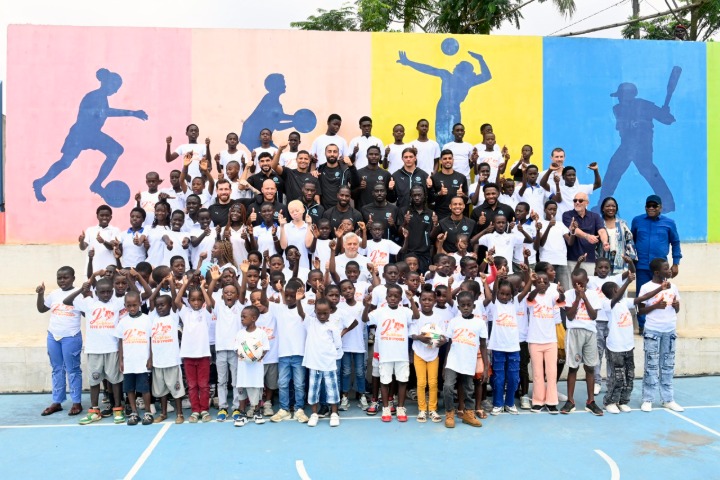 Côte d’Ivoire -:Action sociale. Les étoiles de l’OM font briller les yeux des enfants