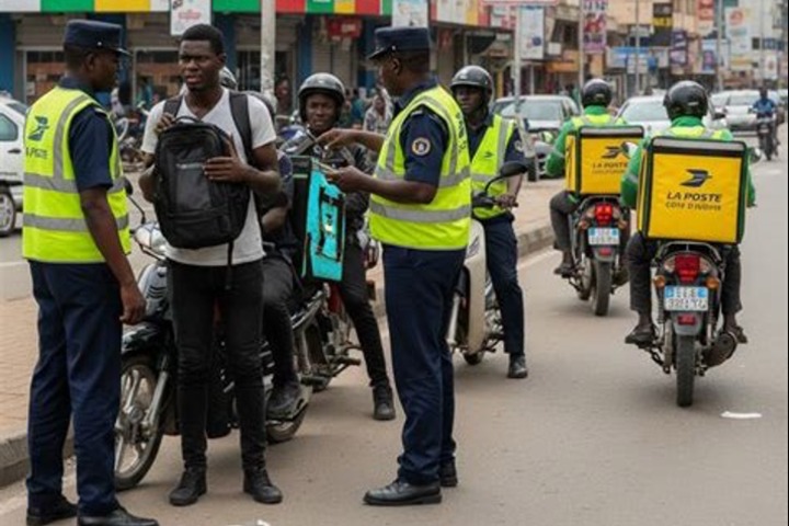 L'enquête du jeudi. Côte d'Ivoire - Coursiers à moto d'Abidjan (2/2) : entre racket et...