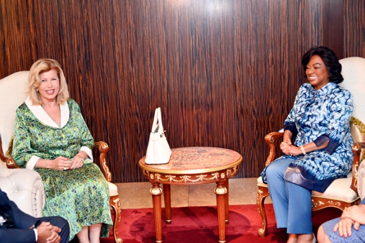 Côte d’Ivoire. Actions caritatives : Dominique Ouattara avec les Premières Dames d’Afrique à...