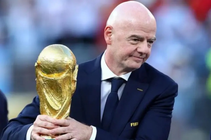 Le montant choquant que Infantino aurait gagné dans la vente de la Coupe du monde révélé