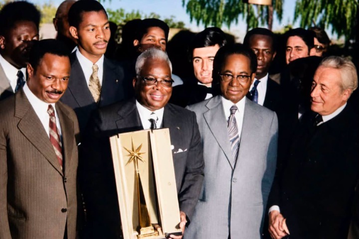 Ça s'est passé un...  13 août:  La Côte d'Ivoire récompensée par l'Étoile d'Or du tourisme.