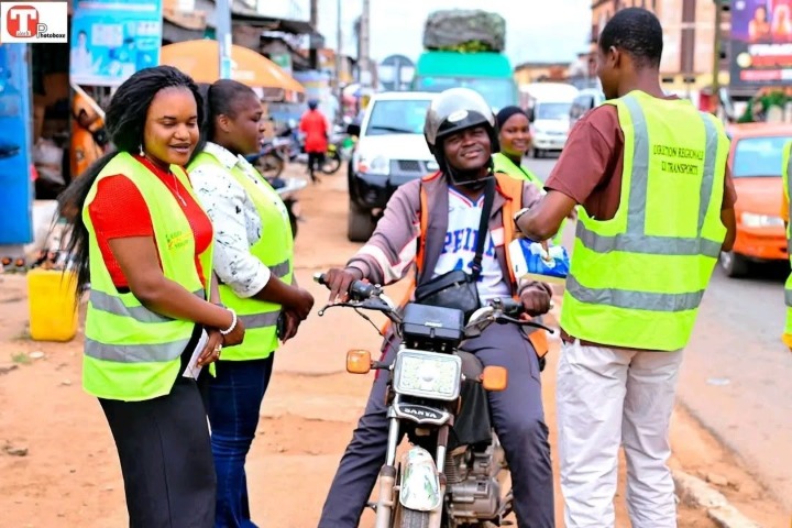 Côte d’Ivoire. Changement à Bouaké : casque effectivement obligatoire pour les motos ; 22...