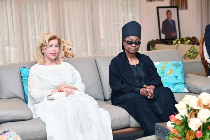 Côte d’Ivoire Décès du fils de Chantal Camara : Dominique Ouattara lui apporte réconfort et...