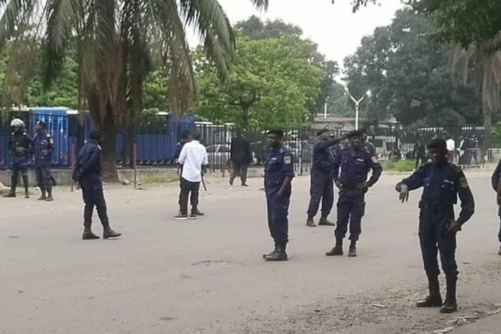 Rentrée parlementaire : dispositif de sécurité renforcé autour du Palais du peuple à Kinshasa