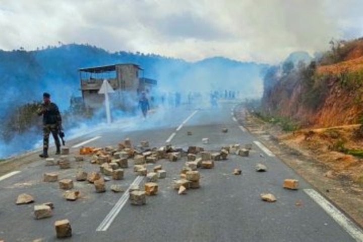 Madagascar : le pouvoir face à la rue à Ambatofotsy