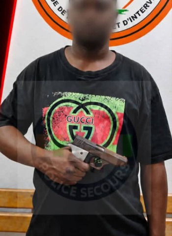 Côte d’Ivoire : sorti de prison, il est interpellé avec une arme à feu