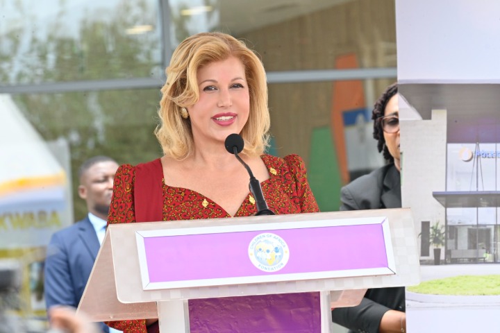Hôpital Mère-Enfant de Bingerville : Dominique Ouattara inaugure un pôle de cardiologie...