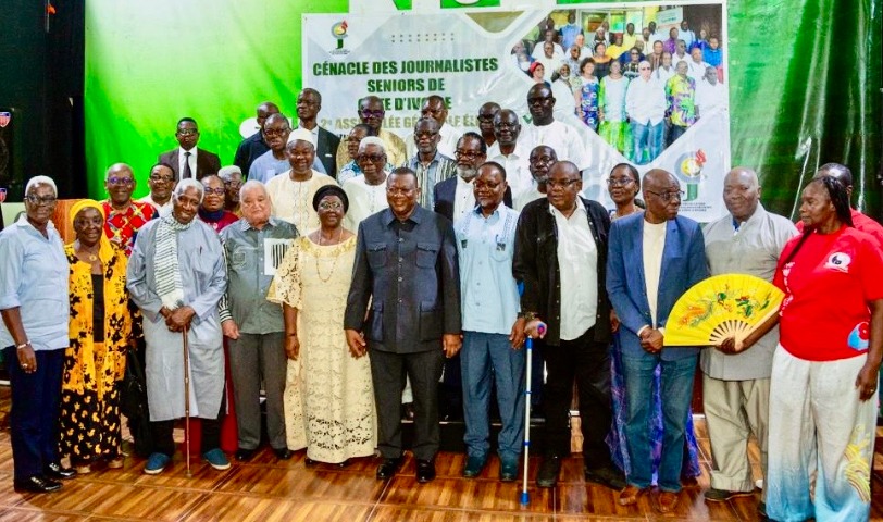 Côte d'Ivoire. Lucien Houédanou réélu président du Cénacle  des journalistes séniors