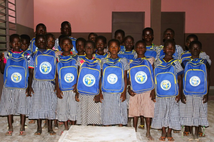 Côte d’Ivoire : la Fondation Tchépé soutient les élèves de Ponvogo