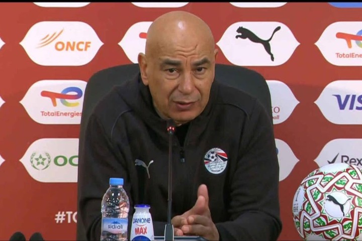 La FIFA suspend le sélectionneur égyptien pour trois matches et son attaquant pour cinq